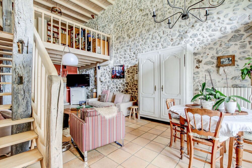 Vente Maison Maison 5 pièces - 243 m² Prévessin-moëns