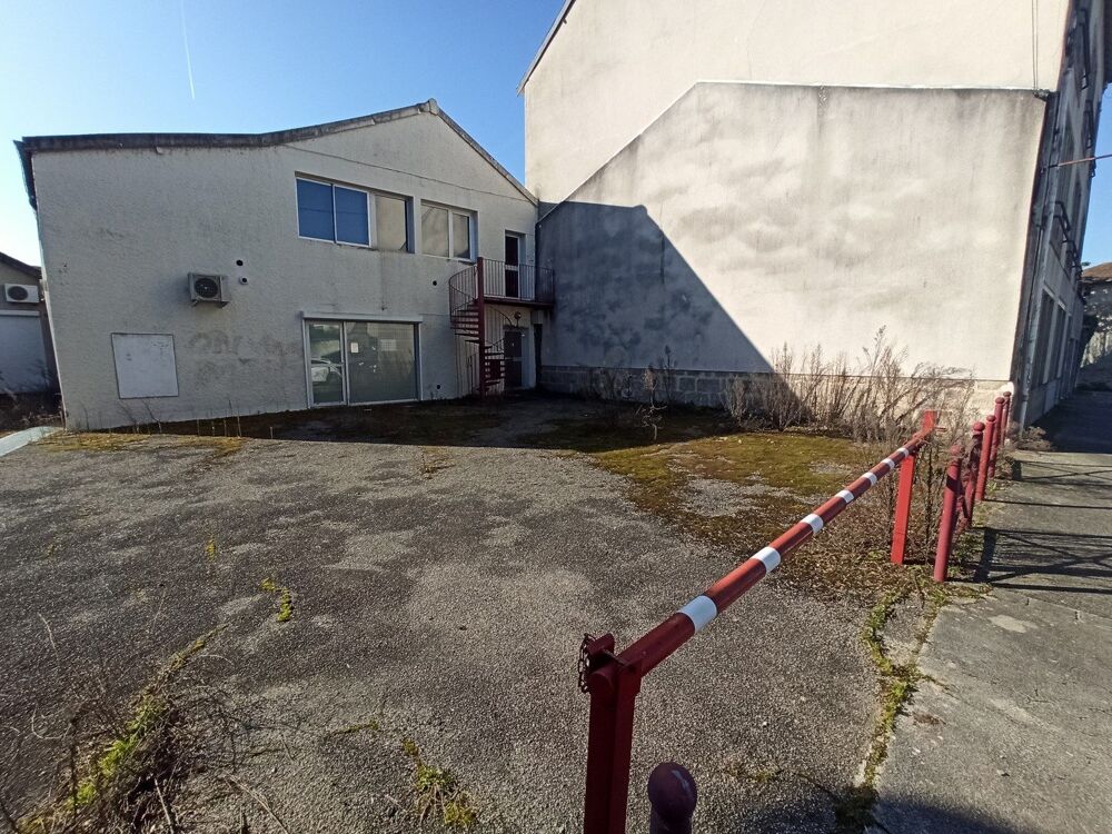   LOCATION St JUNIEN - LOCAL 220m² en R+1 - CENTRE VILLE 