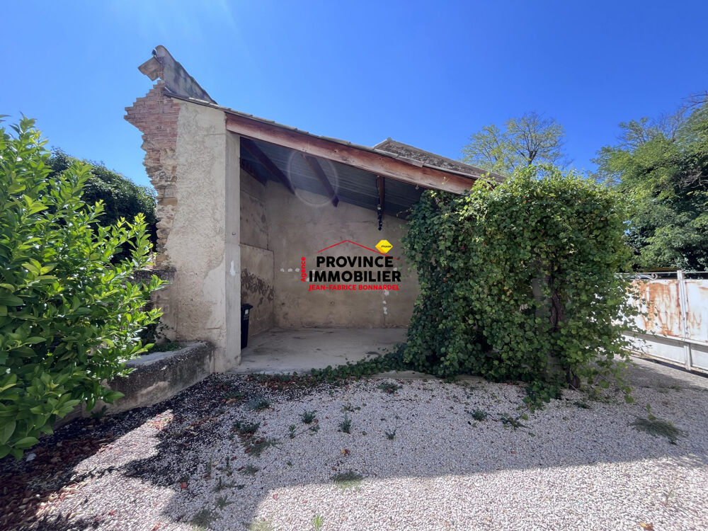 Maison de village avec cour