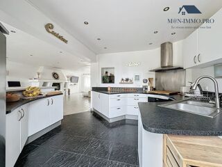  Maison  vendre 6 pices 205 m