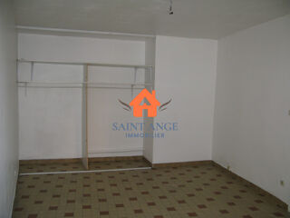  Appartement à louer 3 pièces 75 m²