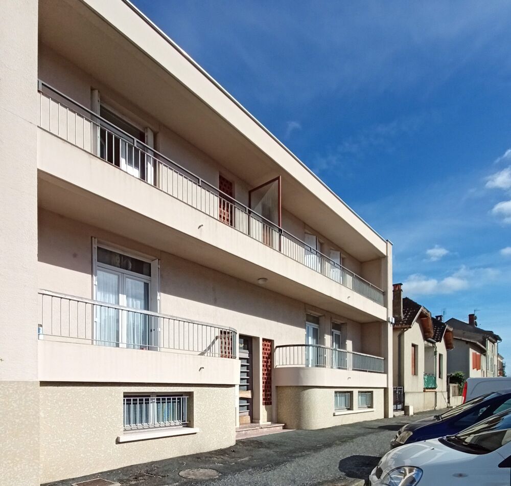 Un ensemble de 4 appartements vacants à vendre, destinés à l'