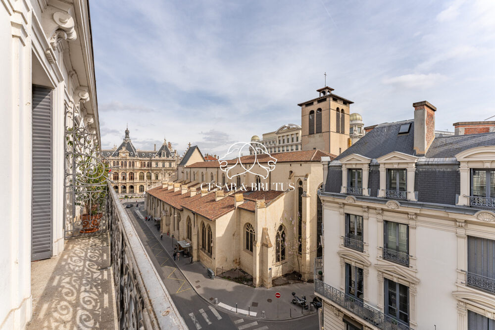 Prestige Grolée : Splendide T3 bourgeois avec balcon et cachet