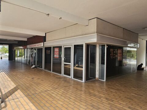   Local commercial de 55 m² sur SAINTES 