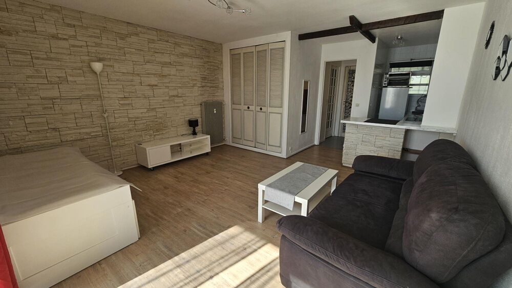 Location Appartement Appartement meublé avec loggia proche plages Saint-laurent-du-var