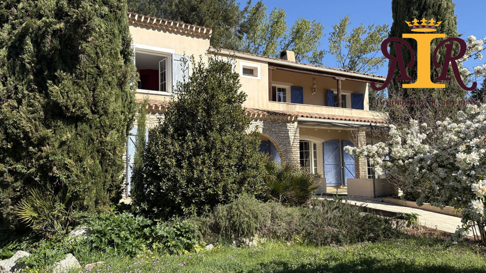 PROPRIETE DE CHARME AVEC DEPENDANCE ET PISCINE