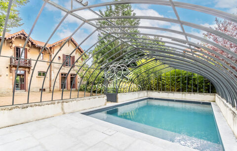   Propri�t� de caract�re avec int�rieur contemporain Maison - 10 pi�ce(s) - 400 m�