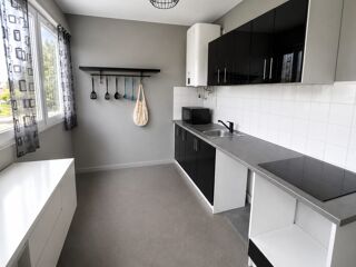  Appartement à louer 3 pièces 72 m²