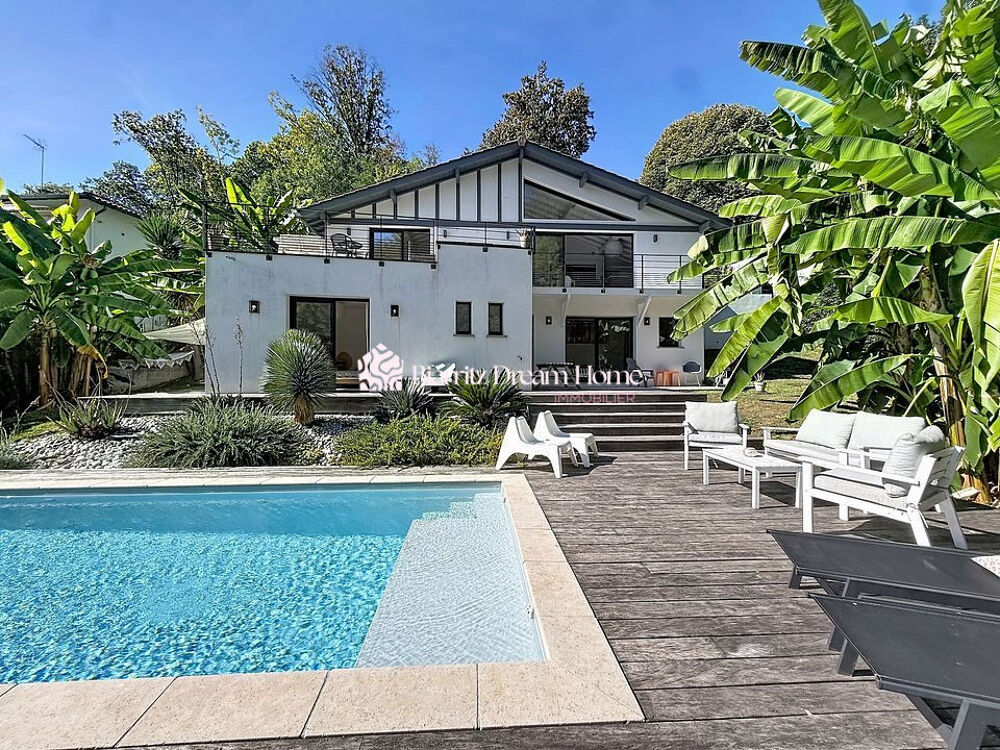 Maison contemporaine située entre océan et nature