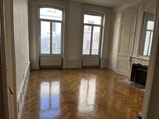  Appartement à vendre 4 pièces 162 m²