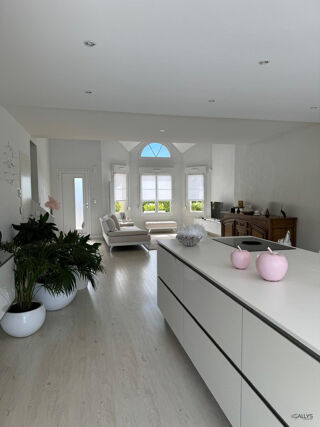  Maison � vendre 5 pi�ces 219 m�