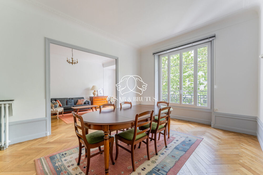 T5 lumineux de 130 m²