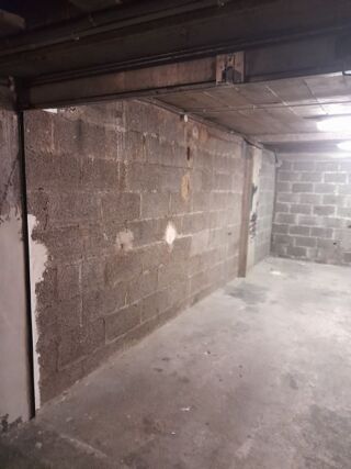  Parking / Garage à vendre 20 m² Grenoble