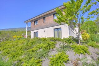 Maison 4 pièces 128 m² · à Péron · 128 m² · 698 000 €
