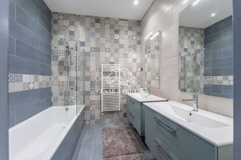 Appartement à vendre 6 pièces 153 m²