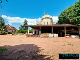  Maison  vendre 8 pices 222 m