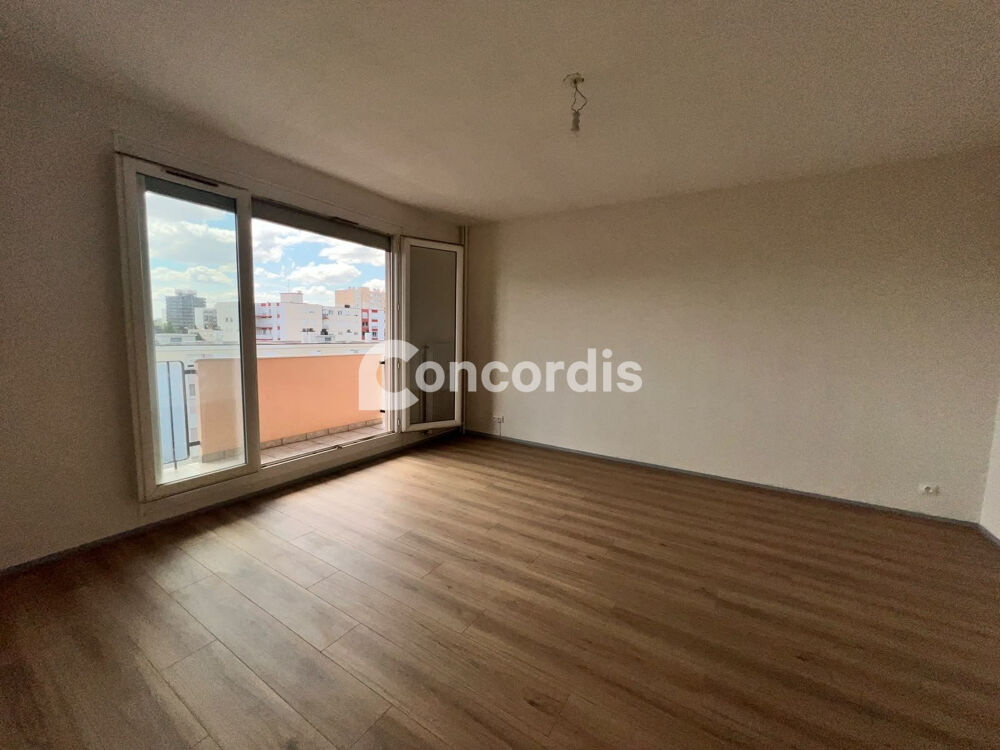 Appartement T3 lumineux - DPE C - vue dégagée - balcon - cave
