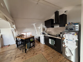  Appartement à louer 4 pièces 102 m²
