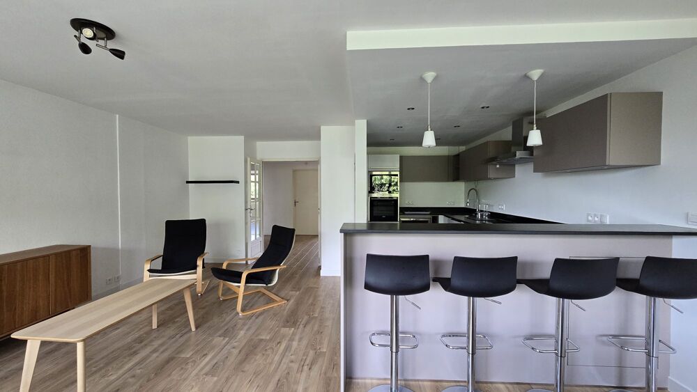 T5 à Ferney-Magnifique T5 meublé, lumineux, avec garage et par