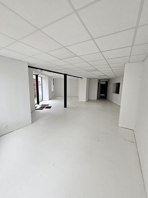  Location de local commercial, 140 m² sur SAINTES 