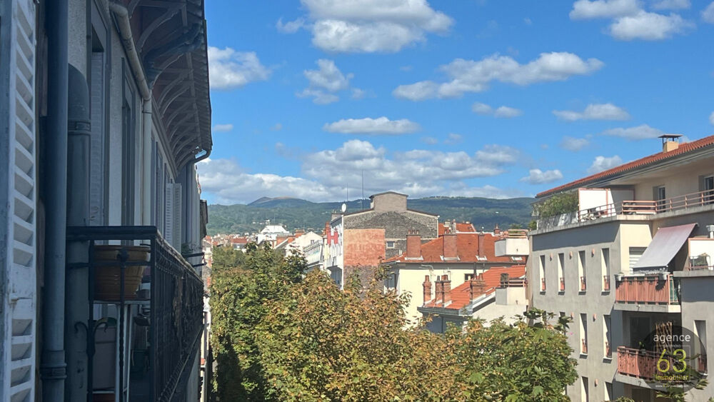 Vente Appartement T3 de 48 m2, étage élevé, lumineux, grenier, vue Pariou, Clermont-ferrand