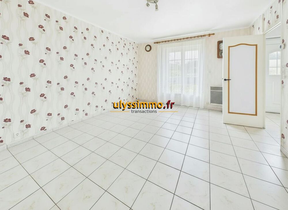 Vente Maison beau pavillon de trois chambres avec terrasse, jardin et garage Rosières-en-santerre