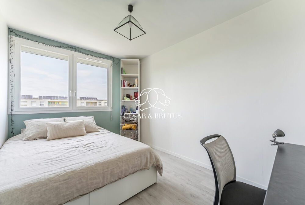 T4 lumineux avec balcon et parking  Clé en main !