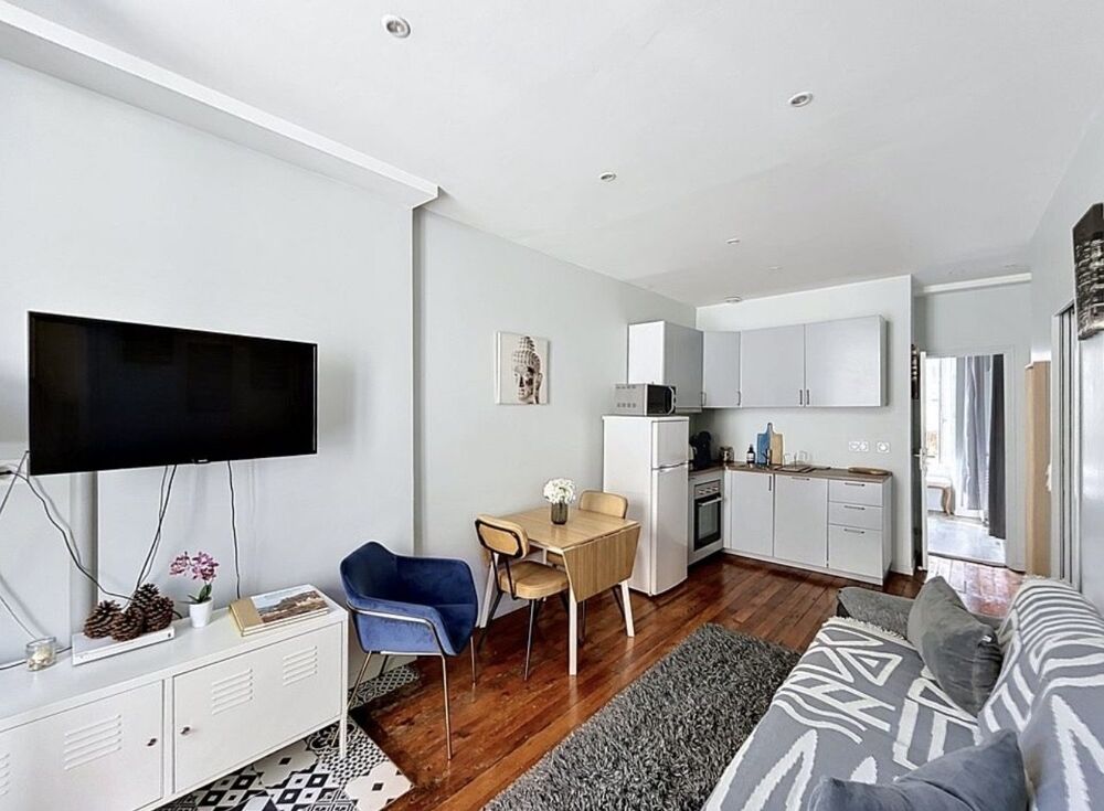 Vente Appartement Appartement T3 rénové de 40m2 avec vue sur les toits de Bordea Bordeaux