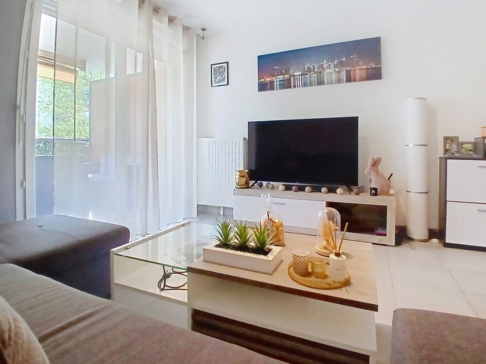 Vente Appartement MAGNIFIQUE T3 LUMINEUX - CENTRE-VILLE DE DÉCINES Décines-charpieu