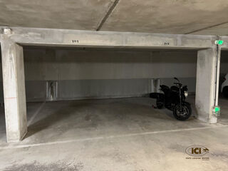  Parking / Garage à louer 13 m²