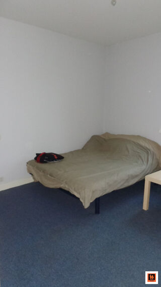  Appartement à louer 3 pièces 74 m²