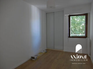  Appartement à louer 2 pièces 37 m²
