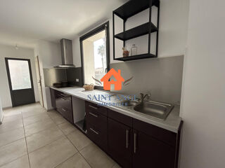  Appartement à louer 3 pièces 140 m²