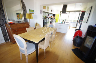  Appartement à vendre 6 pièces 136 m²