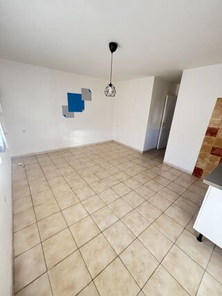  Immeuble � vendre 77 m�