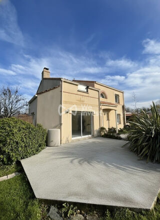  Maison à vendre 12 pièces 254 m²