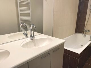  Appartement à louer 2 pièces 43 m²