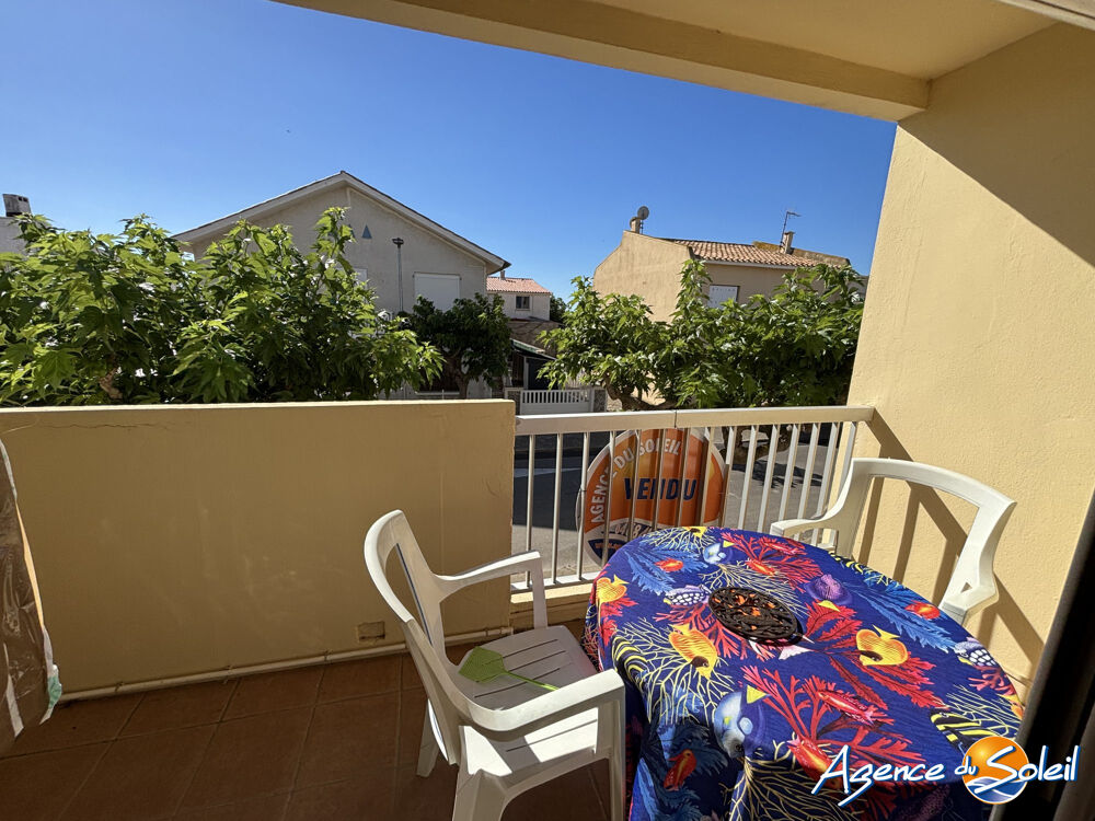 Grand studio avec terrasse et parking