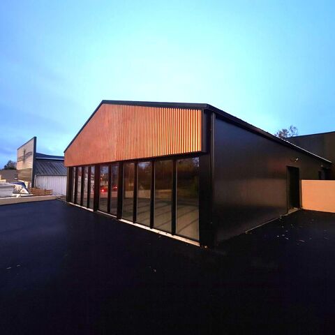 AURAY - Local d'activit&eacute; de 115 m&sup2; env - Visibilit&eacute; 1500 56400 Pluneret