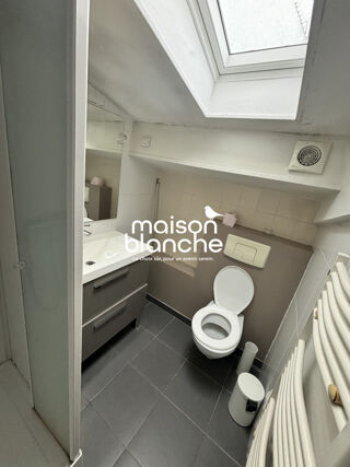  Appartement à louer 2 pièces 33 m²
