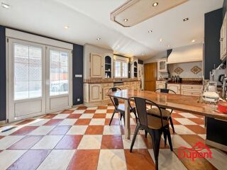  Maison à vendre 6 pièces 228 m²