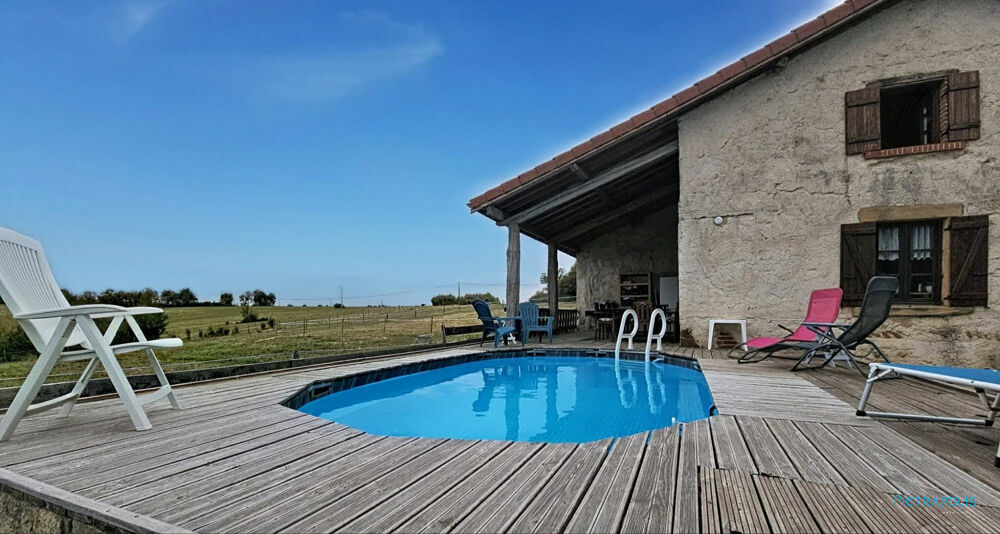 Vente Maison Superbe maison en pisé rénovée de 165.85m2 sur 10983m2 de ter Meyssiez