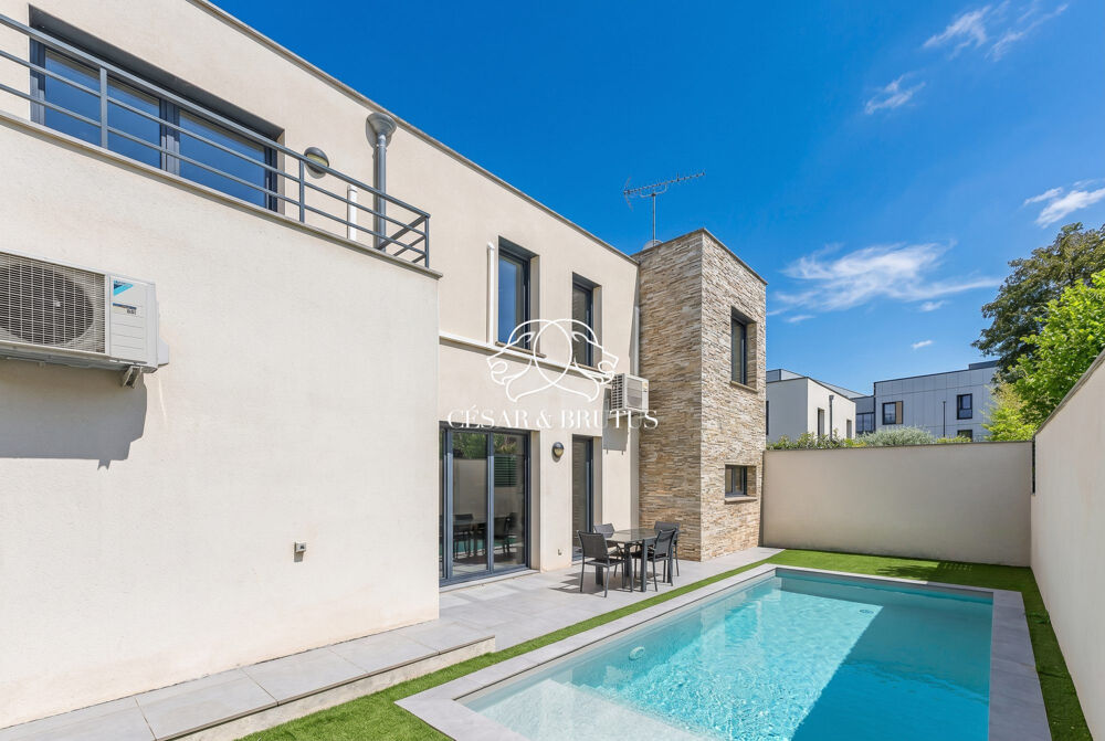 Vente Maison Villa familiale de standing : 136 m² avec piscine et prestation Chassieu