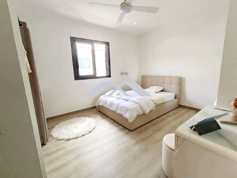 Vente Maison Villa F5 + piscine à La Rivière Saint-Louis Saint-louis