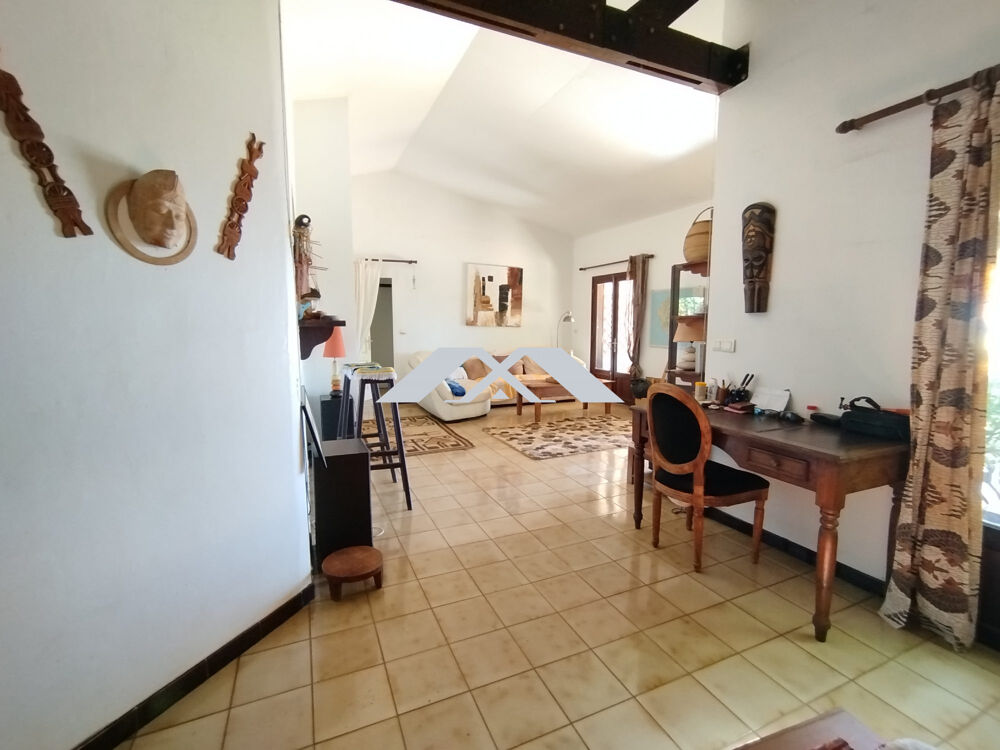 Maison avec vue panoramique La Possession  piscine, dépendan