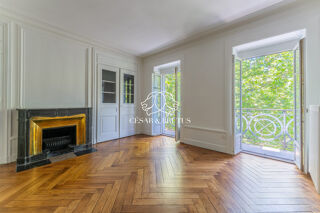  Appartement à vendre 5 pièces 151 m²