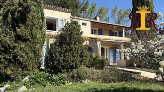  Maison à vendre 10 pièces 270 m²
