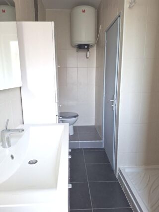  Appartement à louer 2 pièces 34 m²