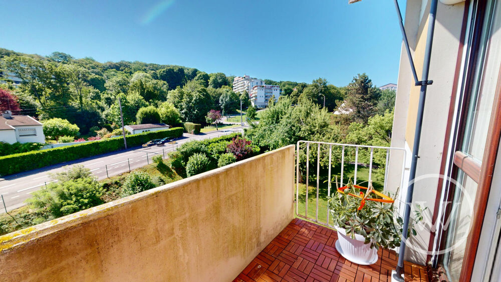 T5 en dernier étage avec ascenseur et balcon