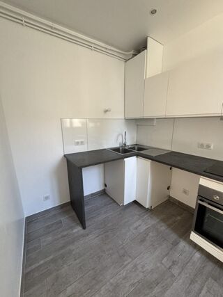  Appartement à louer 3 pièces 61 m²